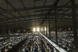 Εργοστάσια: Μέλλον ή παρελθόν; Ποια επαγγέλματα κερδίζουν τον «θώκο» του αύριο