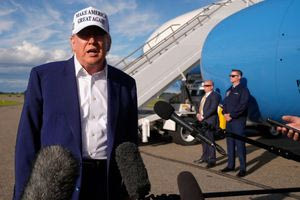 Λευκός Οίκος: Ο Τραμπ είναι ανοιχτός για συνάντηση με Πούτιν και Ζελένσκι στην Τουρκία