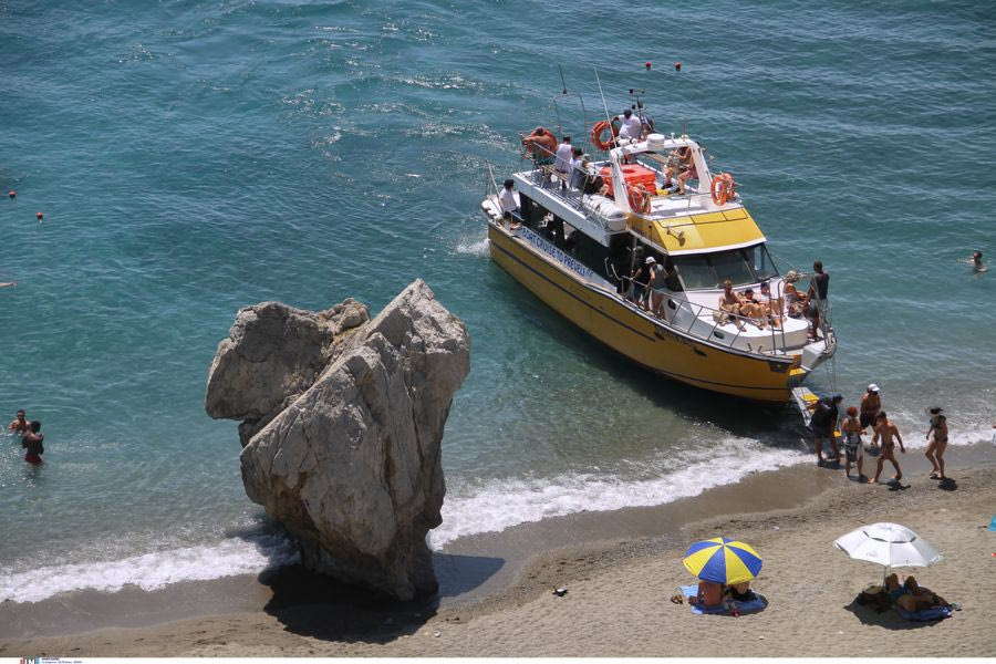 ΙΕΛΚΑ: Εξοχικά και ενοικιαζόμενα δωμάτια για φθηνότερες διακοπές επιλέγουν πλέον οι Έλληνες