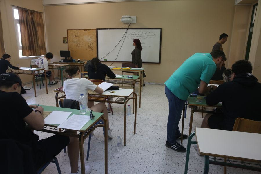 Πανελλήνιες 2025: Τα θέματα Πανελληνίων σε Αρχαία Ελληνικά, Μαθηματικά και Βιολογία