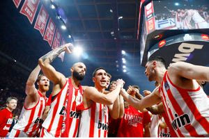 Επέστρεψε στον θρόνο του ελληνικού μπάσκετ ο Ολυμπιακός (vid)