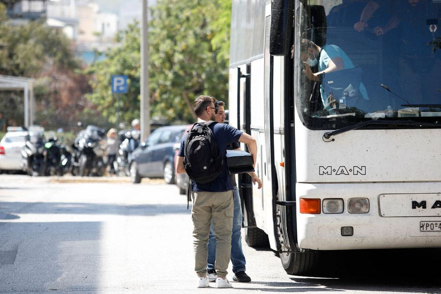 Ελεύθεροι οι 7 από τους 13 οπαδούς της ΑΕΚ – Κατηγορούνται ως μέλη εγκληματικής οργάνωσης