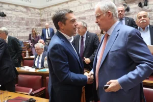 «Όχι» Τασούλα σε Τσίπρα για τη δημοσιοποίηση των πρακτικών του Συμβουλίου Πολιτικών Αρχηγών μετά το δημοψήφισμα