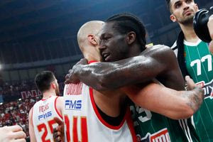 Ναν για την αγκαλιά με Φουρνιέ: «Απλά δύο πολύ ανταγωνιστικοί παίκτες, καμία κακία»