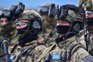 Αυξήσεις αποδοχών για 151.000 στελέχη των Ενόπλων Δυνάμεων