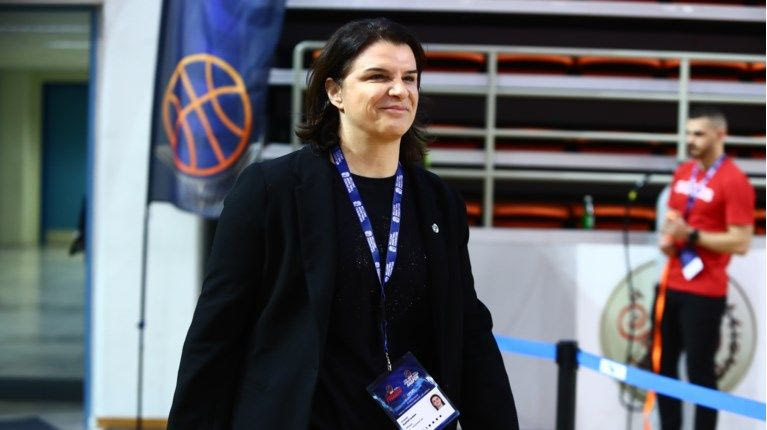Η μαρτυρία της Ελληνίδας προπονήτριας μπάσκετ του Ιράν: “Προσγειώθηκα πρωί και το βράδυ ξεκίνησαν οι επιθέσεις”