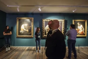 Επισκέπτες μουσείου κατέστρεψαν πίνακα… για μια φωτογραφία