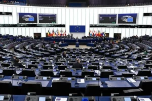 Ευρωκοινοβούλιο: Στην Ολομέλεια τα Τέμπη παρουσία συγγενών θυμάτων