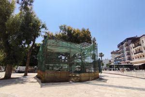 Πλατεία Ελευθερίας: Τι μέλλει γενέσθαι με το κιόσκι; (φωτογραφίες)