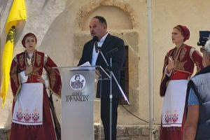 Ο Γιάννης Κουράκης τίμησε στα Σφακιά την Παναγία Θυμιανή