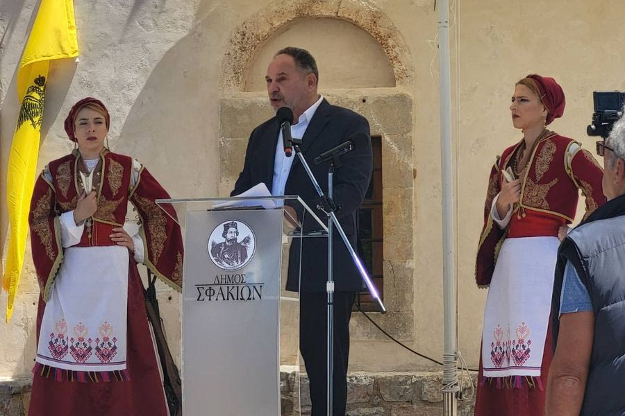 Ο Γιάννης Κουράκης τίμησε στα Σφακιά την Παναγία Θυμιανή