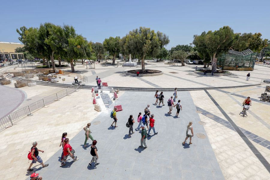 Χθες σήμερα αύριο 11/6/2025