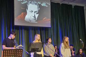 Αφιερωμένη στον Μάνο Χατζιδάκι  η Ημέρα Γραμμάτων και Τεχνών του Παγκρητίου Εκπαιδευτηρίου