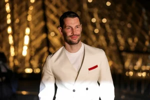 Jacquemus: «Καλησπέρα» στα ελληνικά από τον κορυφαίο σχεδιαστή