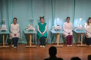 Εφημερία …επί σκηνής και οι νοσηλευτές του ΠΑΓΝΗ σε θέση θεατών!