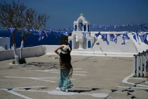 Αγίου Πνεύματος: Τι προβλέπεται για μισθούς και προσαυξήσεις στις 9 Ιουνίου