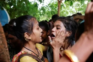 Ινδία: Εκπλήρωσε την τελευταία επιθυμία της γυναίκας του και σκοτώθηκε στην πτήση της Air India – Ορφανά τα δύο τους παιδιά