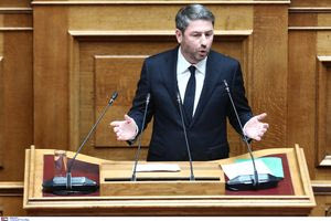 Ν. Ανδρουλάκης: Παρακολουθήσαμε μία ακόμα παράσταση με τίτλο «Μητσοτάκης ο κυνηγημένος»