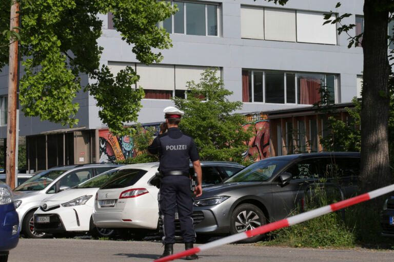 Μακελειό σε σχολείο στην Αυστρία: Ένα ακόμα άτομο υπέκυψε στα τραύματά του – Πρώην μαθητής ο 21χρονος δράστης της επίθεσης