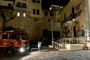 «Αν γινόταν νωρίτερα, θα μας έκαιγαν ζωντανούς»: Η ανάρτηση της Μ. Κοζυράκη για την επίθεση στην Αποκεντρωμένη