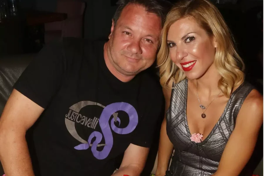 Ο Απόστολος Λύτρας ζητά ένα εκατομμύριο ευρώ από την πρώην σύζυγό του, Σοφία Πολυζωγοπούλου