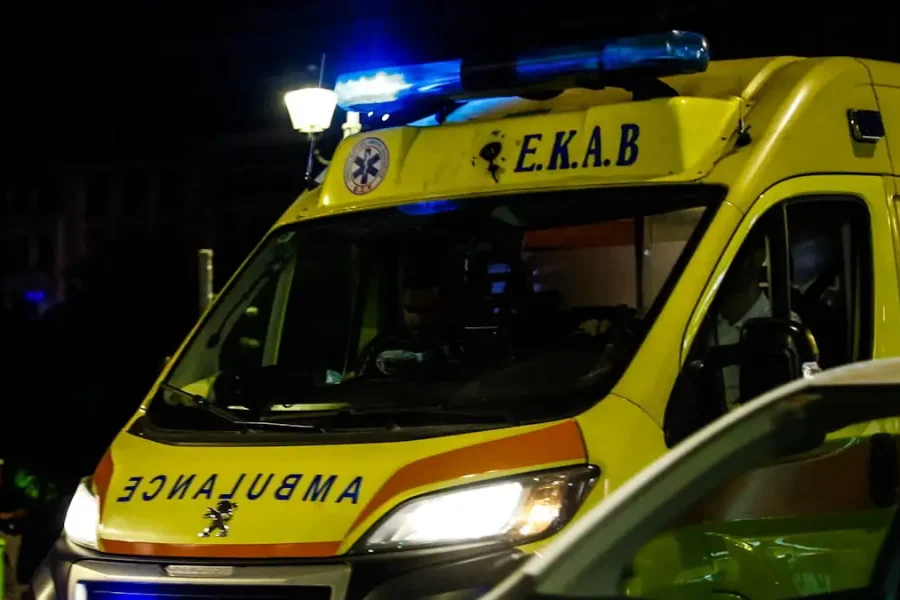 Νεκροί σε τροχαίο στην Πάτρα δύο νέοι – Η μηχανή τους «καρφώθηκε» σε αυλή σπιτιού