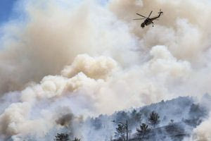 Φωτιά στη Χίο: Νέο 112 για Ρεστά και Αγία Παρασκευή – Ολονύχτια μάχη με τις φλόγες