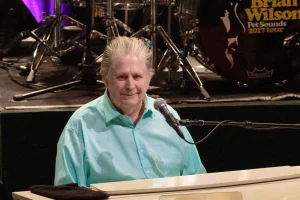 Πέθανε ο Μπράιαν Γουίλσον, ο θρυλικός συνθέτης των Beach Boys