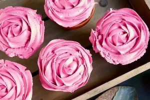 Εορτολόγιο: Ποιος γιορτάζει σήμερα Δευτέρα 23 Ιουνίου