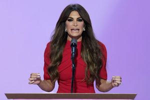 Τζον Κατσιματίδης: «Η Κίμπερλι Γκίλφοϊλ αγαπά την Ελλάδα και ανυπομονεί να προσφέρει»