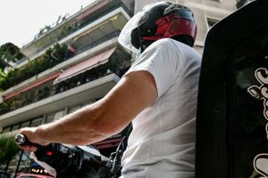 Μέτρα προστασίας των εργαζομένων για τον καύσωνα: Χωρίς delivery 12:00 – 17:00