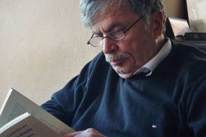 Πέθανε ο ποιητής Λεωνίδας Καράκογλου