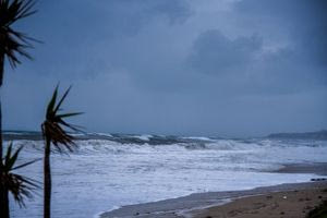 Στους 34 βαθμούς ο υδράργυρος στην Κρήτη και άνεμοι έως και 7 μποφόρ