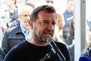 Πλακιάς για Μητσοτάκη: «Ο πρωθυπουργός γνώριζε τι έγινε εκείνο το βράδυ στα Τέμπη; Ναι ή όχι»;