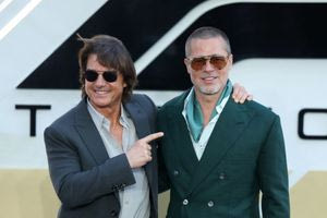 Τομ Κρουζ και Μπραντ Πιτ μαζί στο κόκκινο χαλί