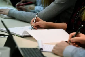 Εφορία: Στο «ράφι» 10 δισ. ευρώ χρέη χωρίς ελπίδα είσπραξης