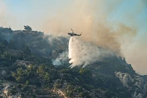 Oικιακή βοηθός συνελήφθη για εμπρησμό στη Χίο – Πέταξε το τσιγάρο της και έπιασε φωτιά