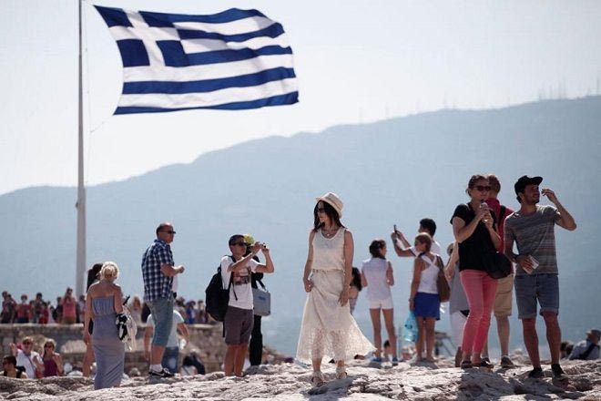 Οι λόγοι που επιλέγουν Ελλάδα οι τουρίστες από ΗΠΑ, Βρετανία, Γαλλία