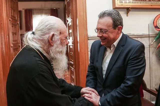 Επικοινωνία Φάμελλου με Ιερώνυμο για τη Μονή Σινά – Οι πρωτοβουλίες του ΣΥΡΙΖΑ