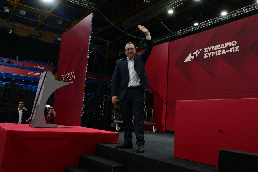 Συνέδριο ΣΥΡΙΖΑ: Ο ανήσυχος Φάμελλος και ο σιωπηλός Τσίπρας