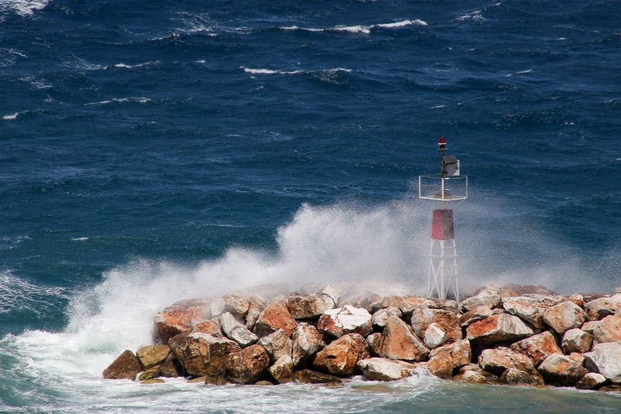 Καιρός: Εξασθενούν σταδιακά οι βοριάδες, ανεβαίνει η θερμοκρασία