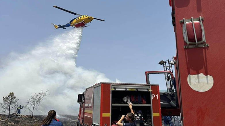 Μαραθώνας: Φωτιά στην Αγία Μαρίνα – Εκκενώνεται η Βάση του Ναυτικού