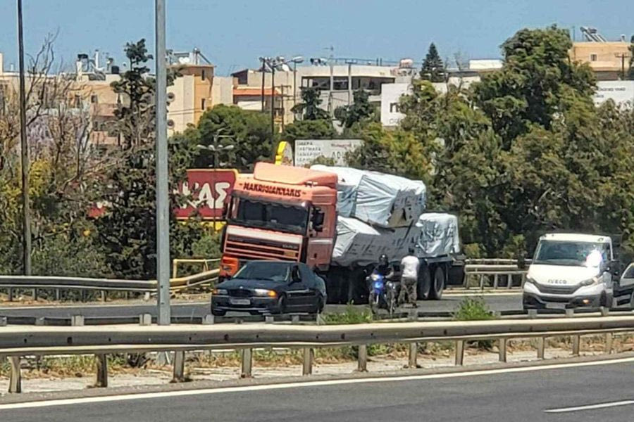 Ηράκλειο: Παραλίγο να ντελαπάρει φορτηγό στην εθνική