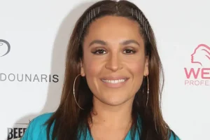 Γιάννα Τερζή: Λέει “Λευτεριά στην Παλαιστίνη” με τα νύχια της και προκαλεί αντιδράσεις