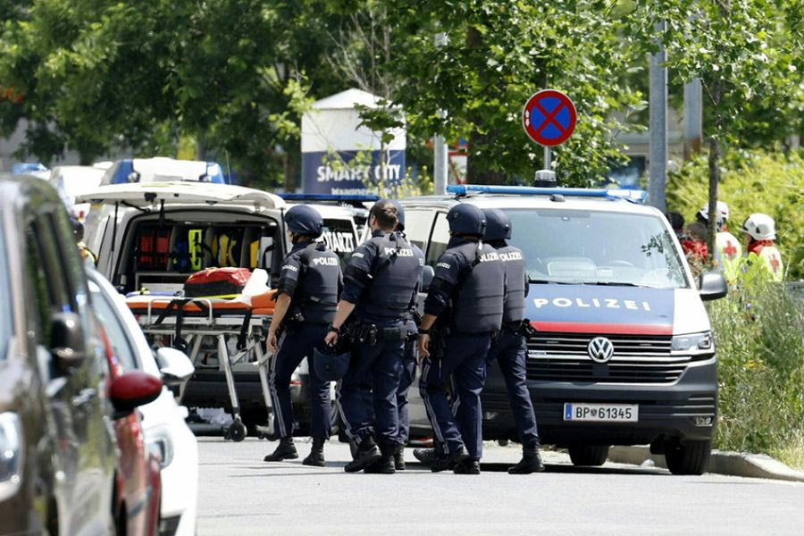 Μακελειό στην Αυστρία: Βίντεο ντοκουμέντο – Η στιγμή των πυροβολισμών στο σχολείο