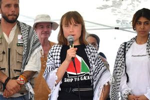 Γκρέτα Τούνμπεργκ: Εν πλω προς την Γάζα «διέσωσε» παράνομους μετανάστες – Ζητά να έλθουν στην Ελλάδα