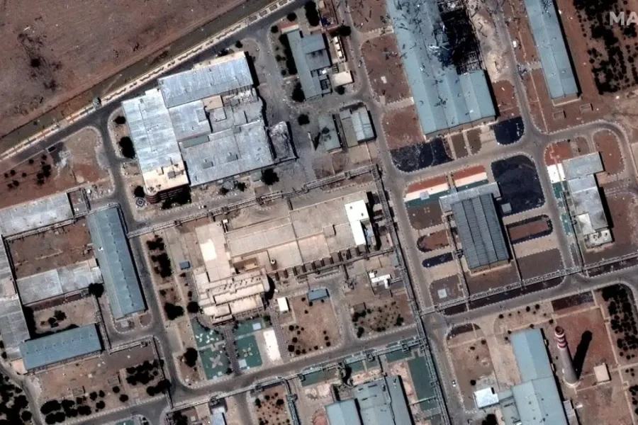 Νέες απειλές από το Ιράν: «Τίποτα δεν τελείωσε, το ουράνιο παραμένει άθικτο»