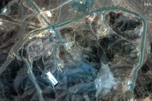 Άθικτο το απόθεμα εμπλουτισμένου ουρανίου του Ιράν, σύμφωνα με δημοσίευμα