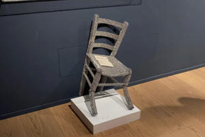 Τουρίστας κάθισε στην «καρέκλα του Βαν Γκογκ» και τη διέλυσε