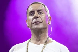 Γιώργος Μαζωνάκης: «Θα κινηθεί νομικά, δεν χρήζει ψυχιατρικής νοσηλείας» δήλωσε ο δικηγόρος του